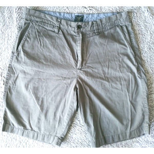 Men’s Grey J CREW Club Bermuda Shorts Size 34 FLEX Nice Casual Dress 34"x11"